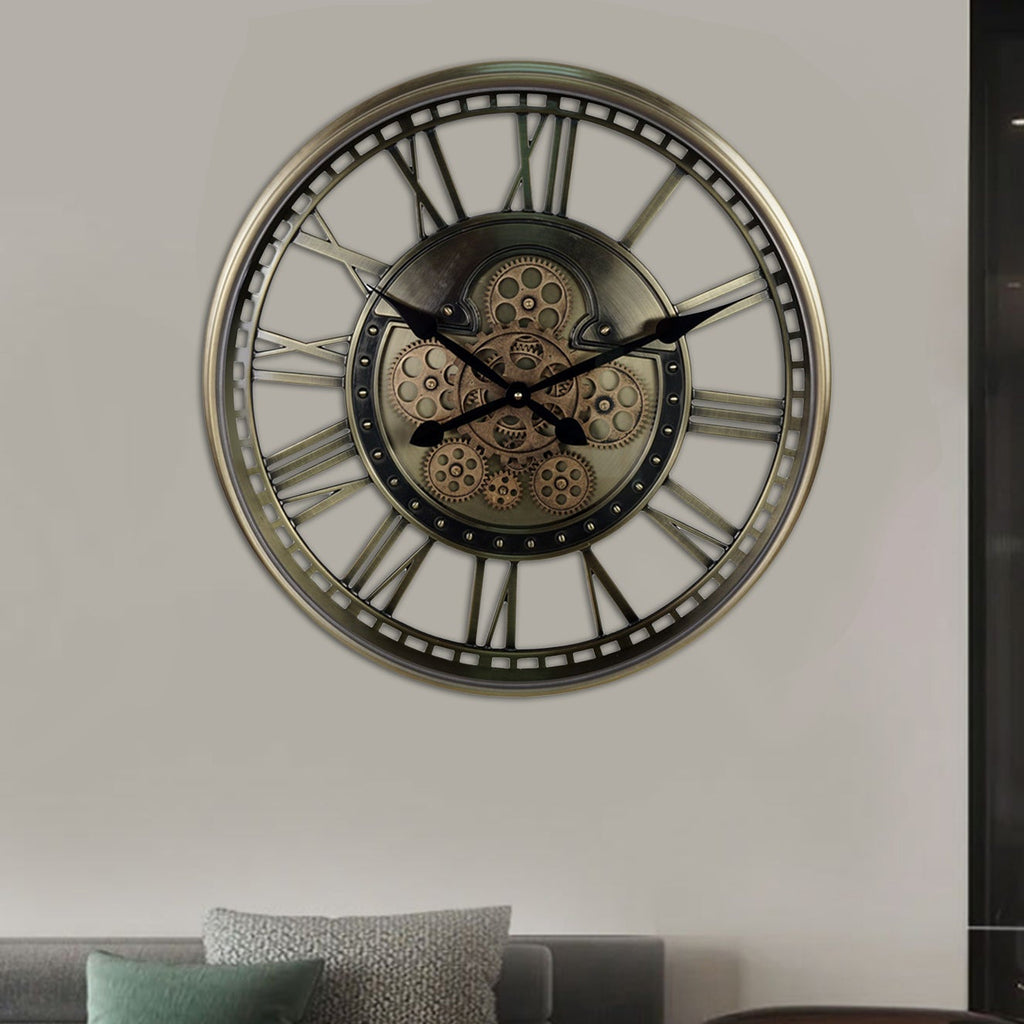 This Gears Clock adds a tailored balance of function and visual interest to home decor.