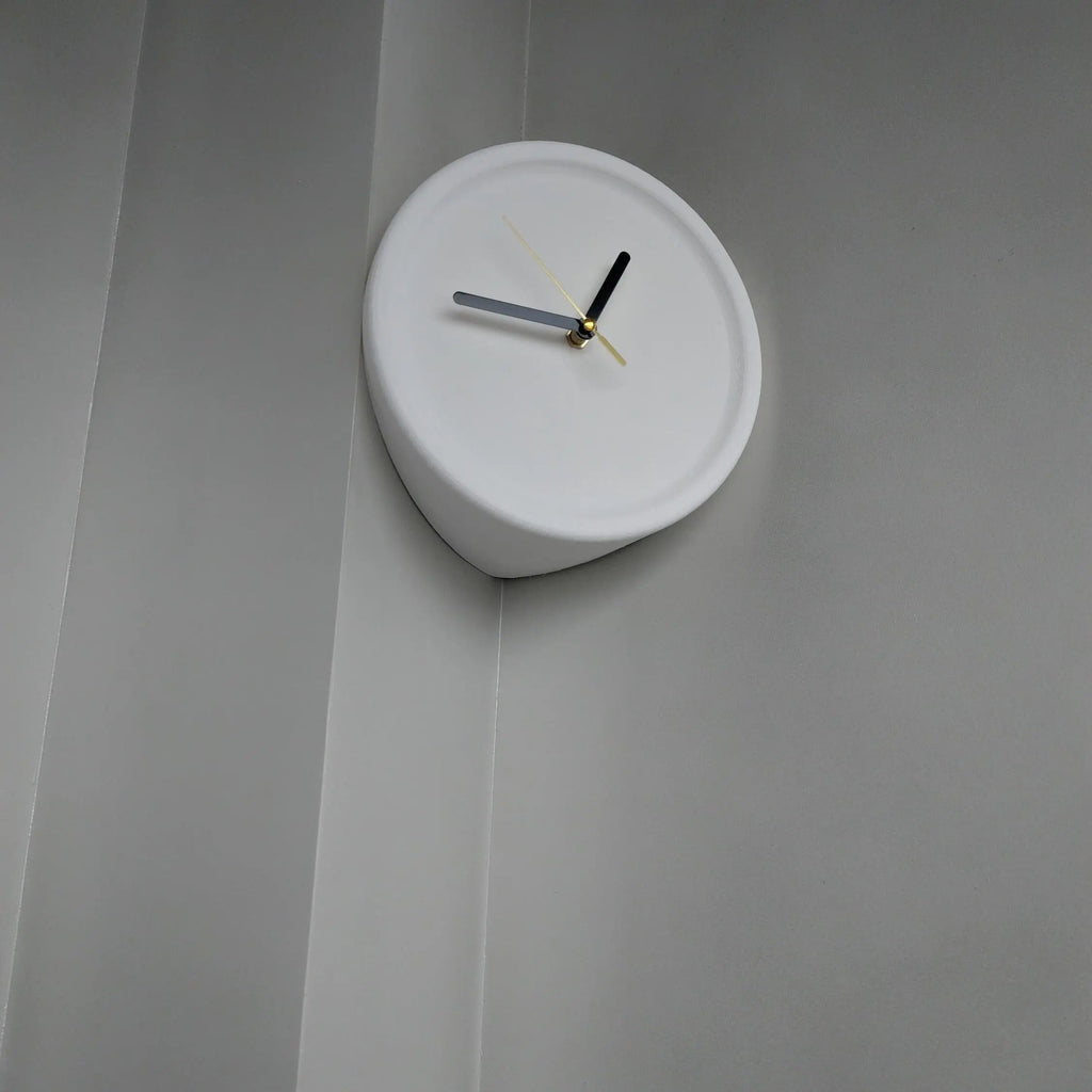 Corner Clock
