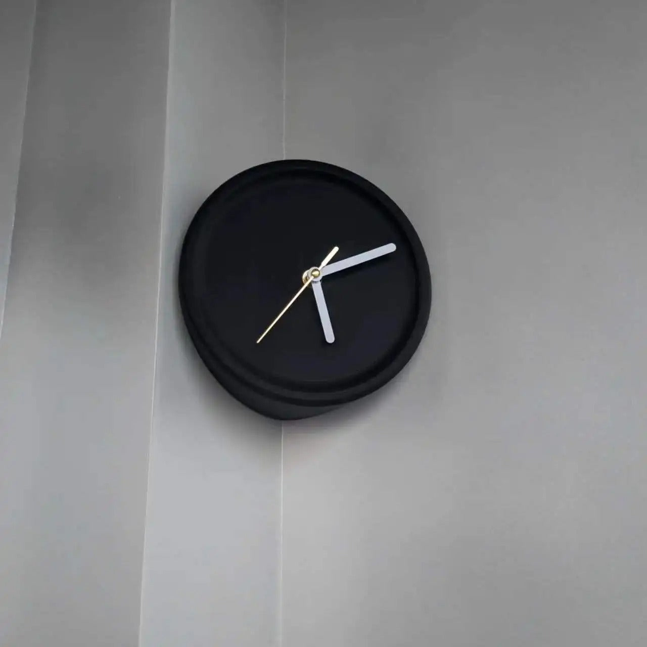Corner Clock