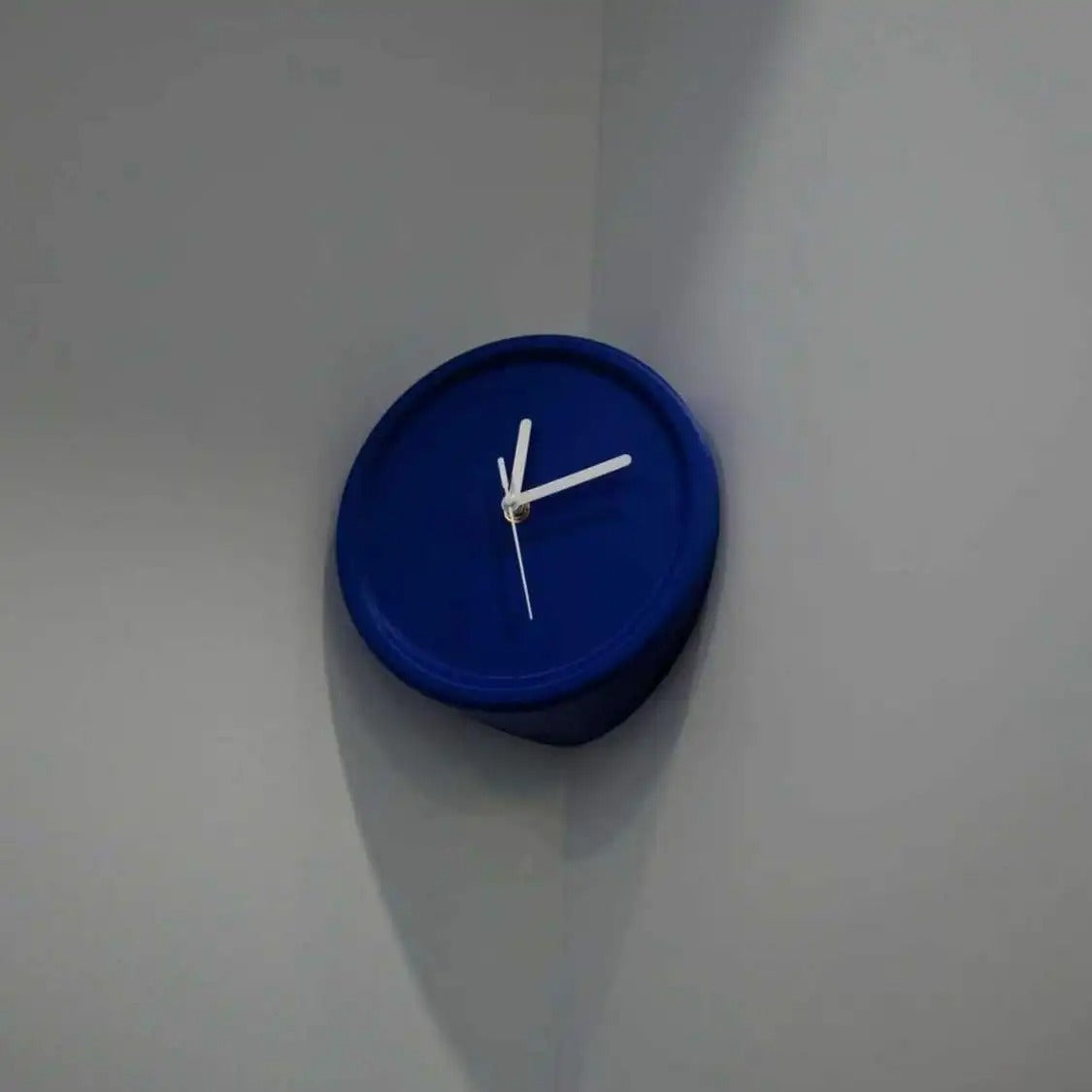 Corner Clock
