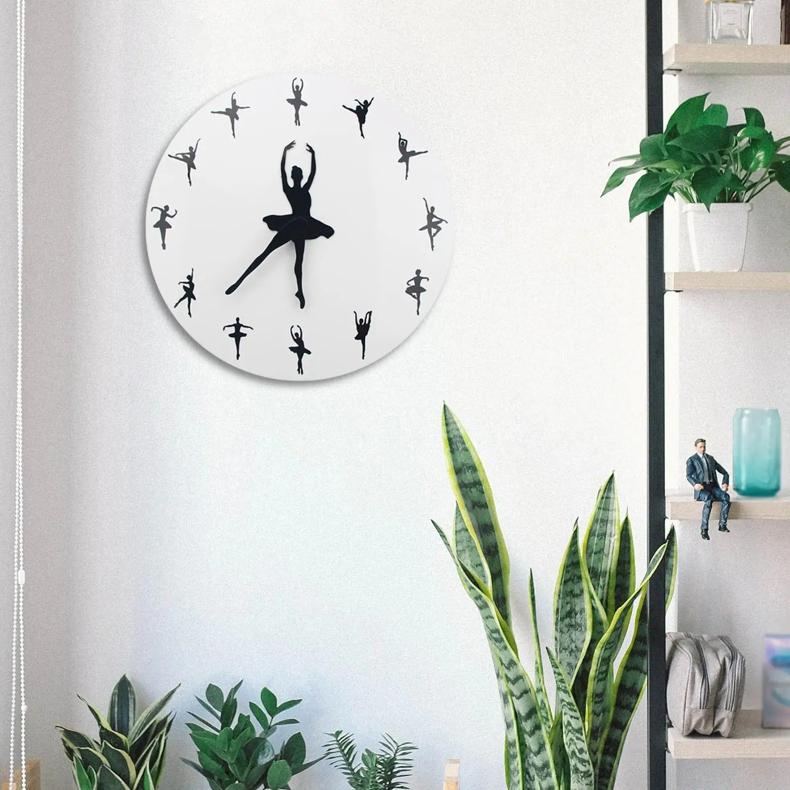 A detailed look at this Danseuse Clock, where everyday timekeeping meets distinctive home style.