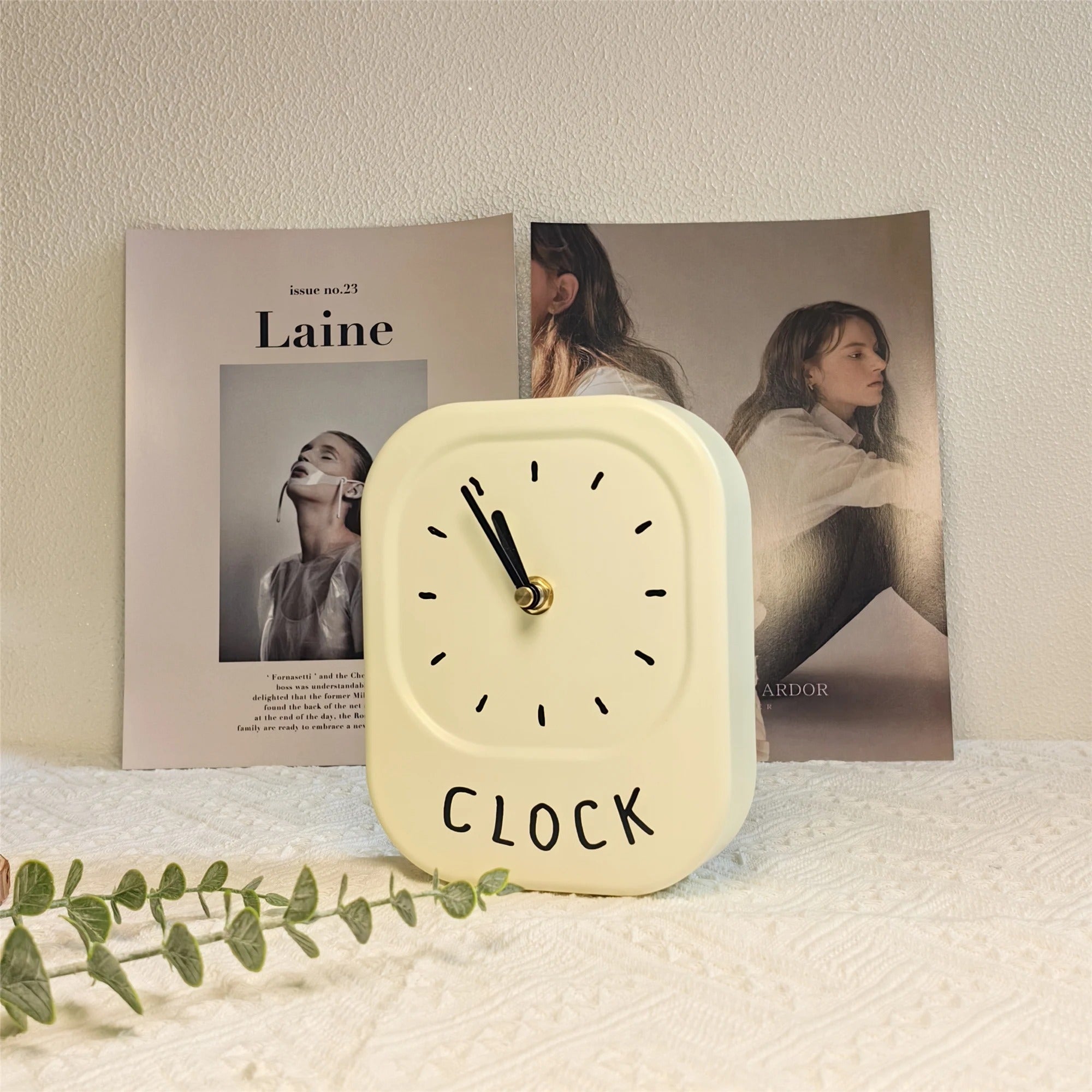 Modern Table Clock