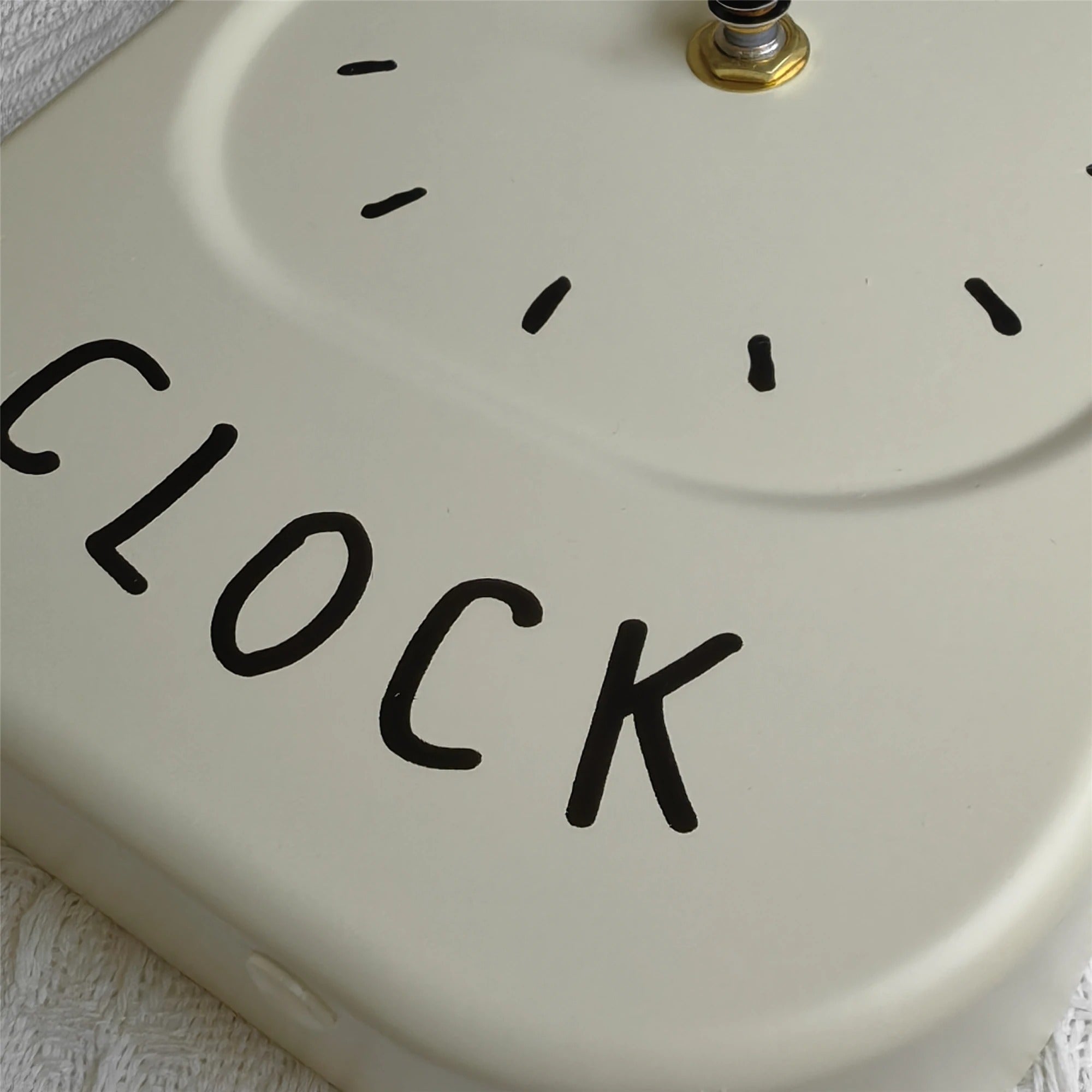 Modern Table Clock