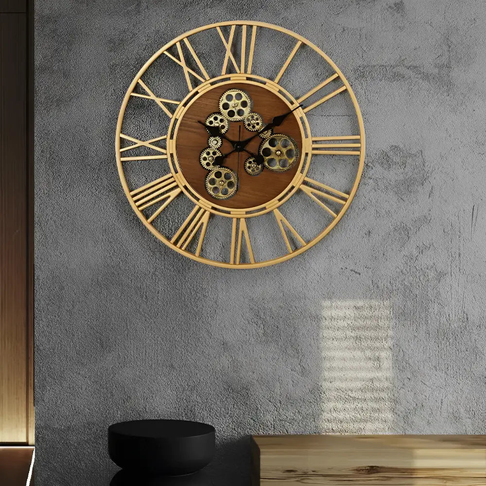 Wall Clock with Moving Gear