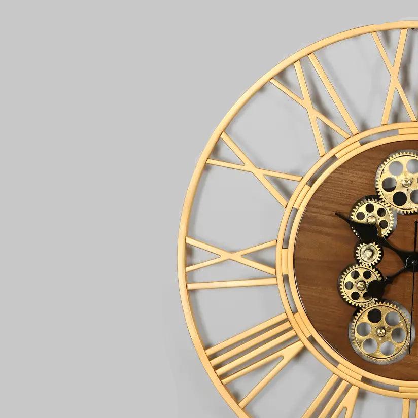 Wall Clock with Moving Gear