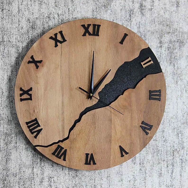 Wood Rustique Wall Clock