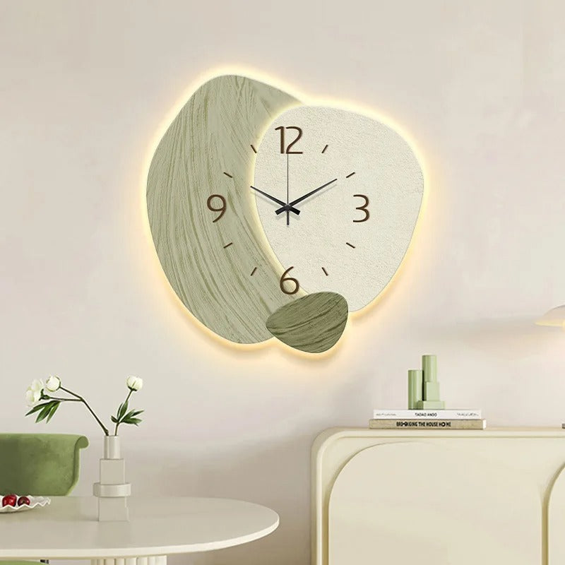 An elegant Naturel Style Wall Clock designed to give a room a memorable decorative detail.