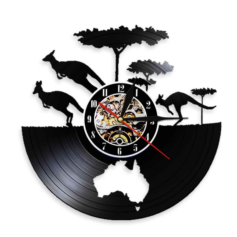 This Australie Vinyl Record Clock combines practical timekeeping with characterful wall decor.