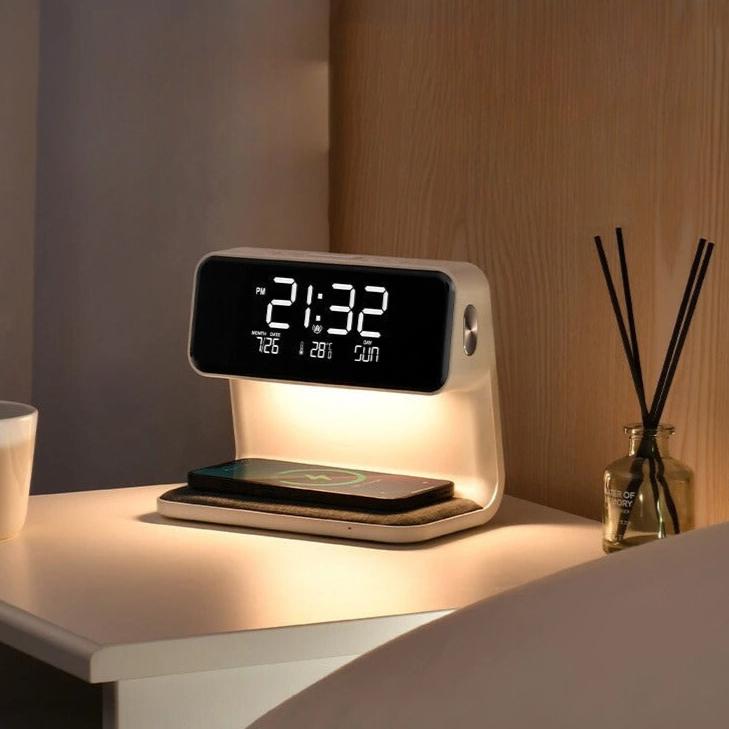 A closer view of the Lampe of Chevet Alarm Clock, created to become a striking focal point in any room.