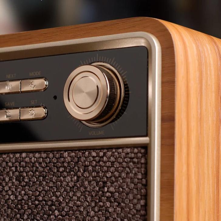 Vintage Wood Radio Alarm Clock
